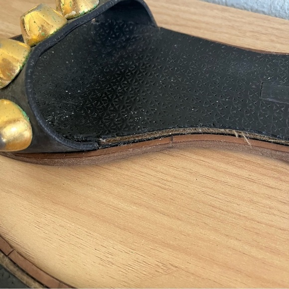 MIU MIU sz 36 6 Black Leather Flat Slides Sandals Metal Stud Detail WELL… - Picture 6 of 12